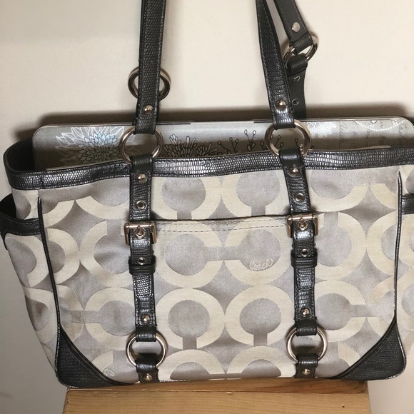 Coach Shoulder Bag - Picture 5 of 5
